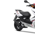YAMAHA AEROX 2012 white