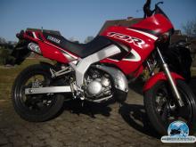 YAMAHA TDR red